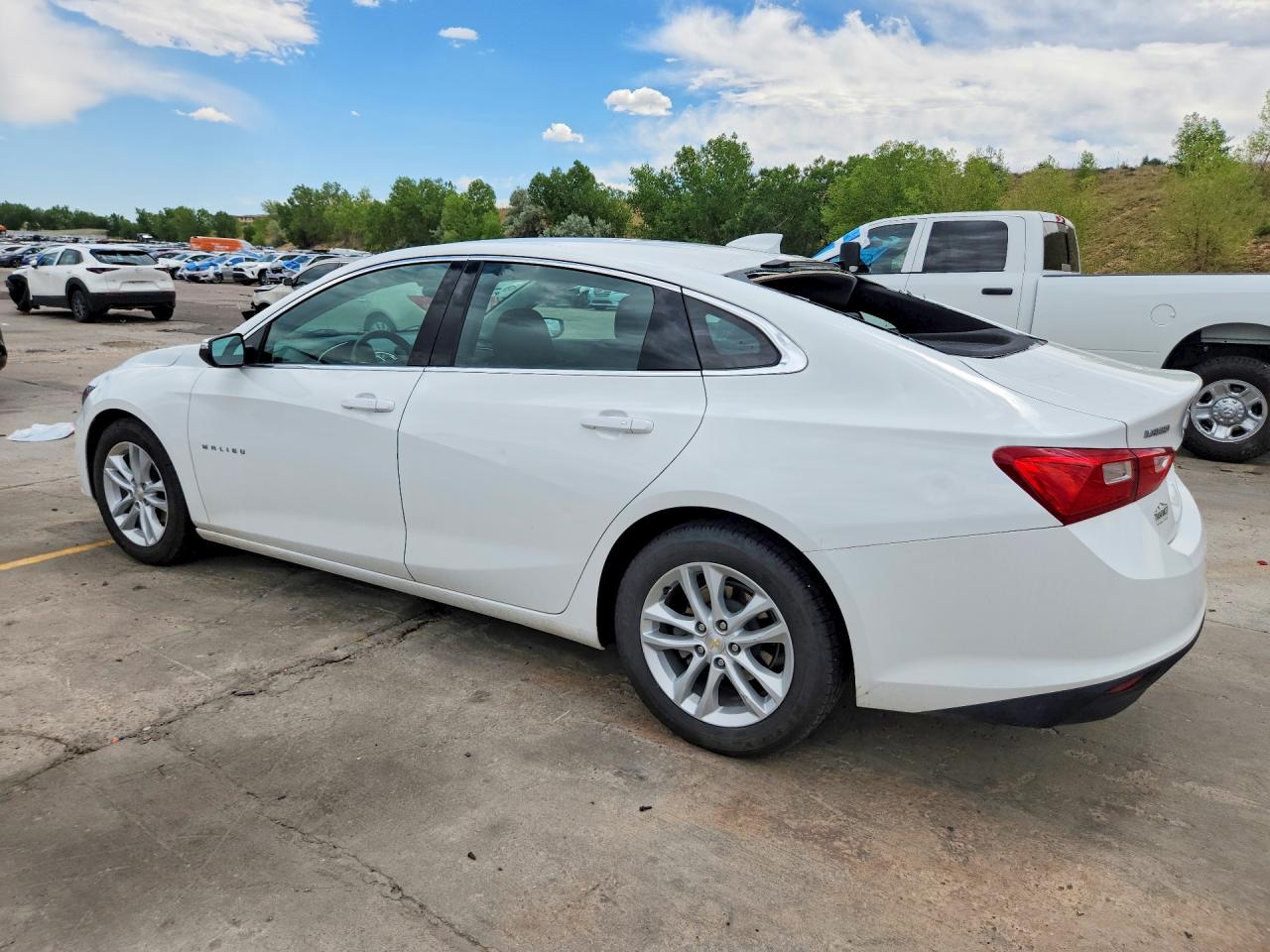 2017 CHEVROLET MALIBU LT — снимка 2