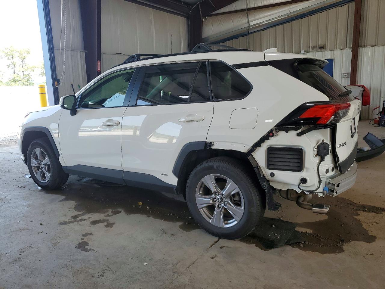 2022 TOYOTA RAV4 XLE — снимка 2