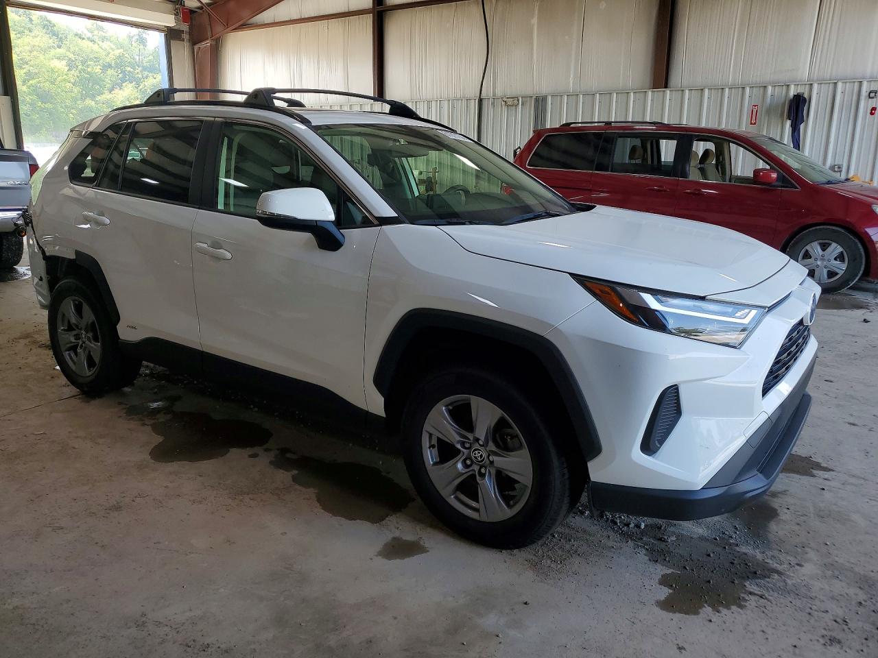 2022 TOYOTA RAV4 XLE — снимка 4
