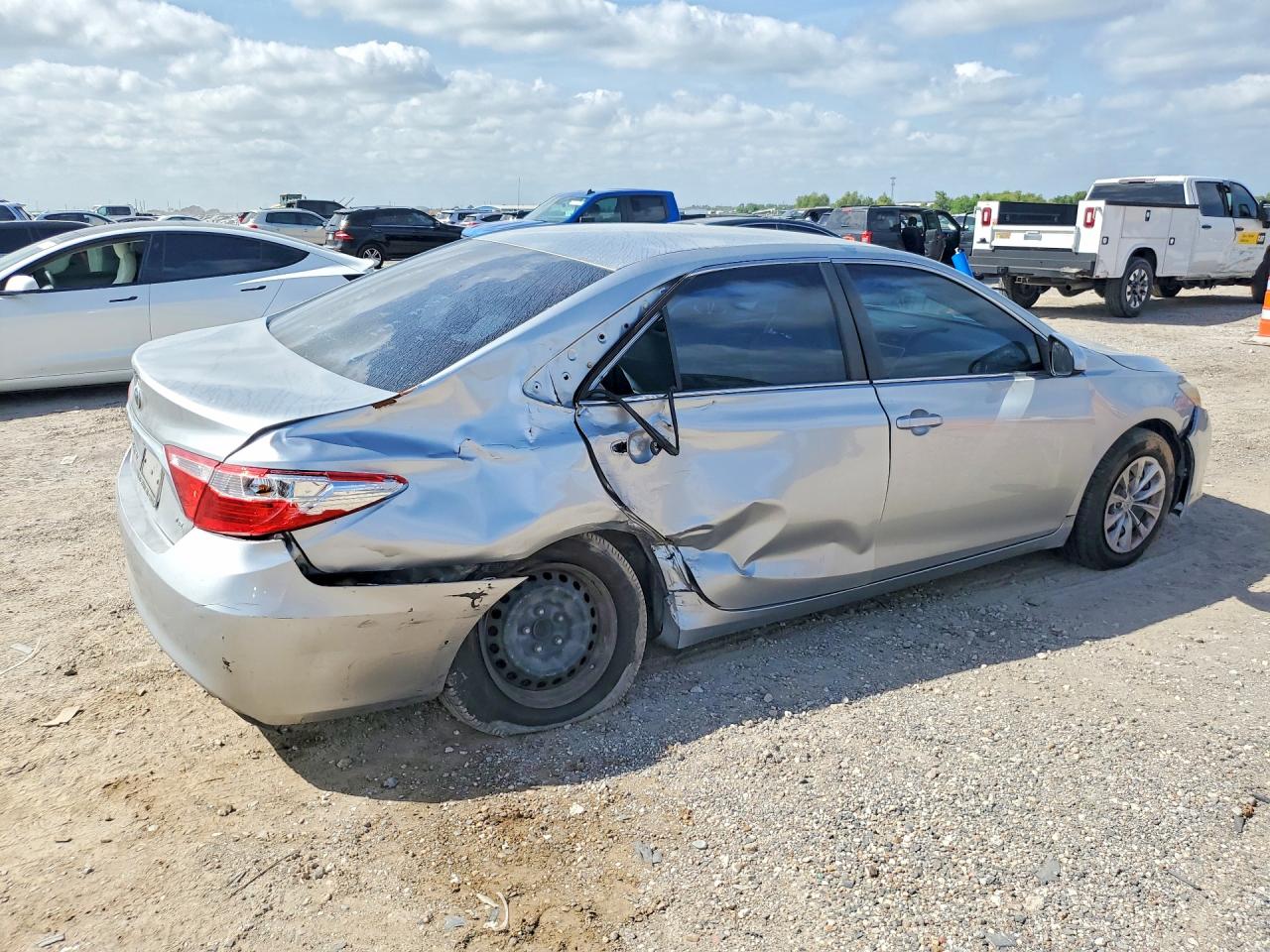 2016 TOYOTA CAMRY LE — снимка 3