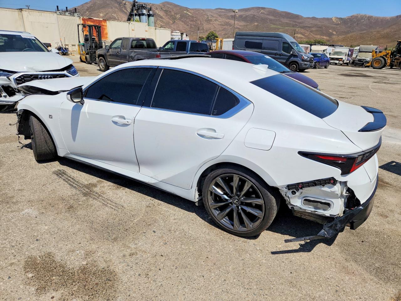 2023 LEXUS IS 350 F SPORT — снимка 2
