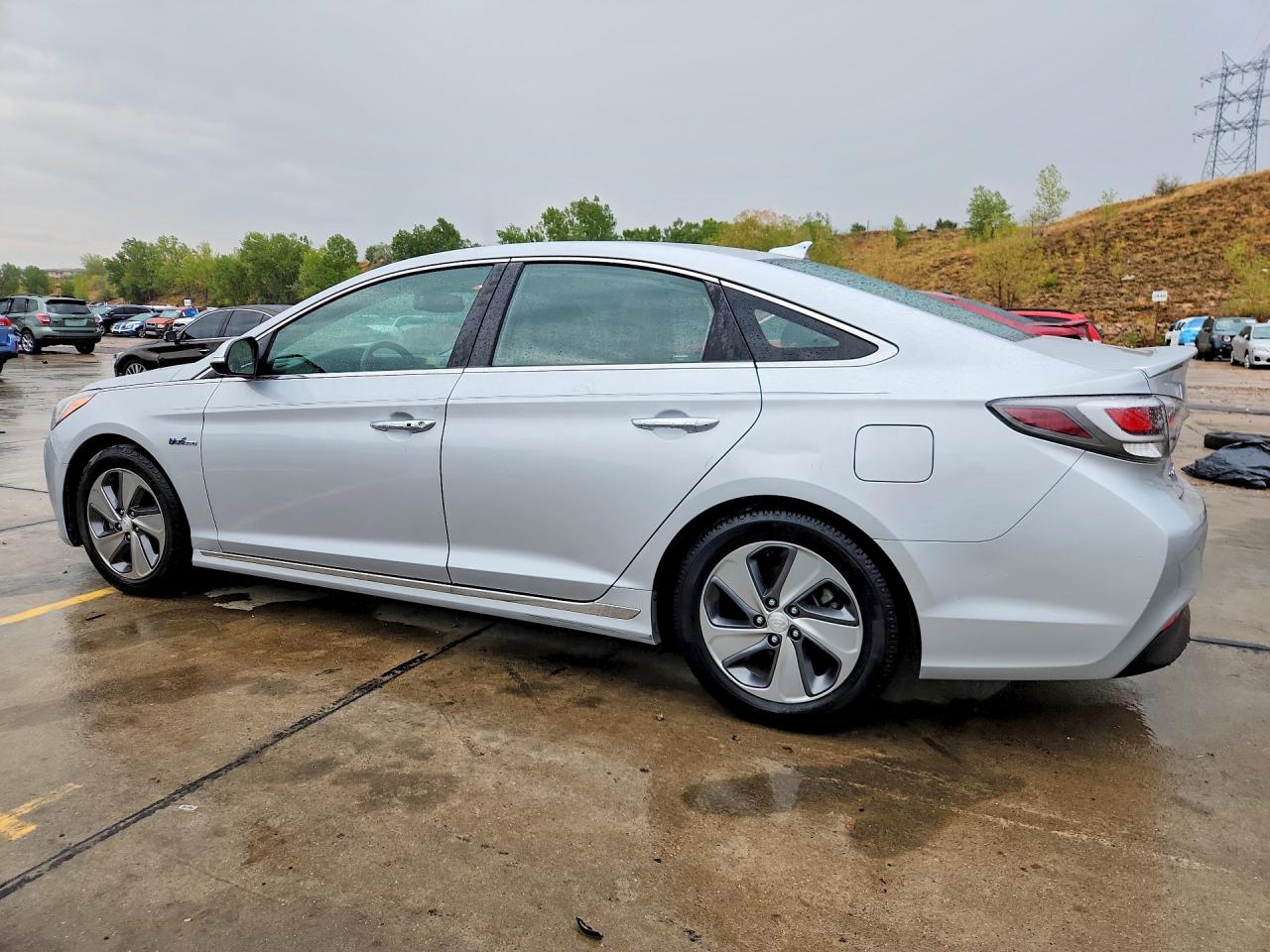 2017 HYUNDAI SONATA HYBRID LIMITED — снимка 2