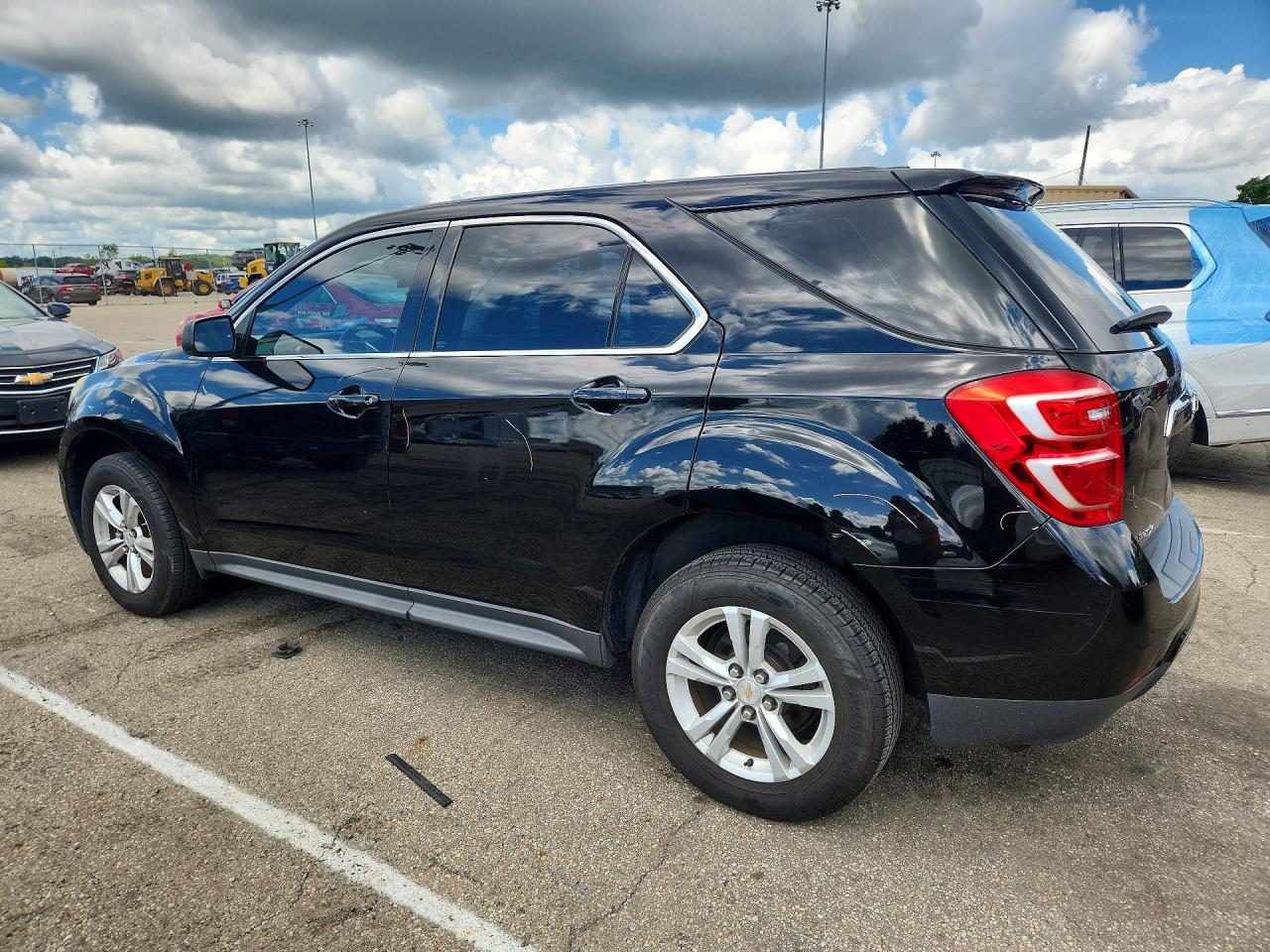 2017 CHEVROLET EQUINOX LS — снимка 2
