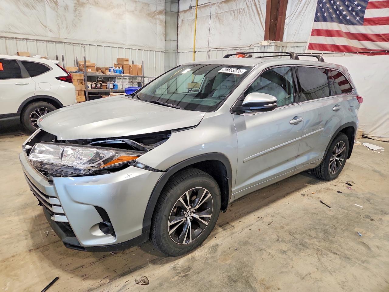 2018 TOYOTA HIGHLANDER LE