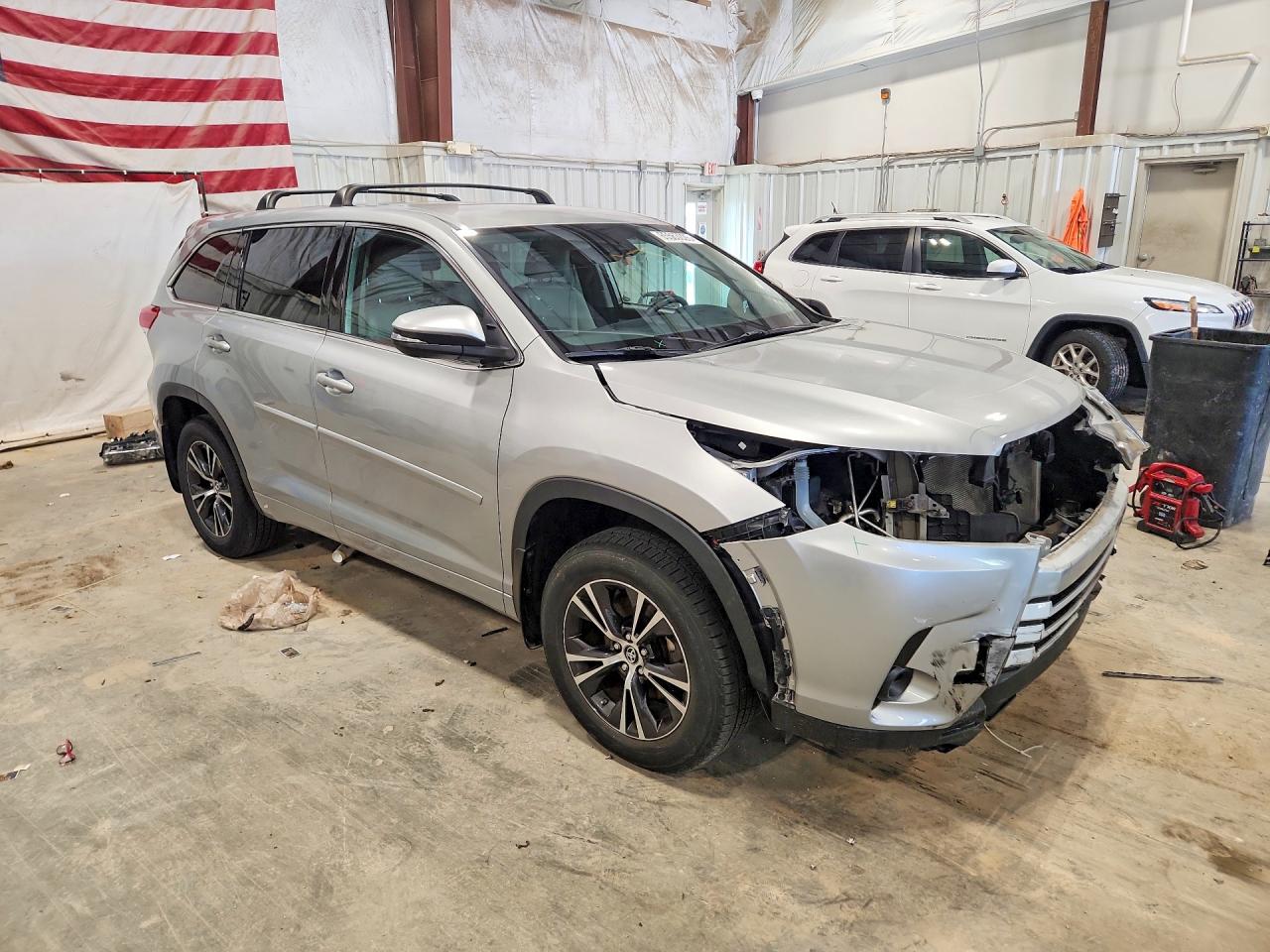 2018 TOYOTA HIGHLANDER LE — снимка 4