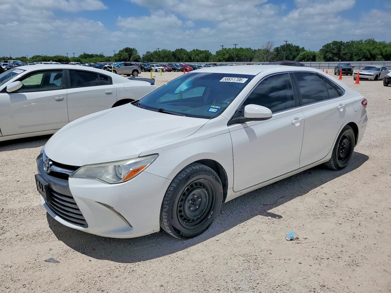 2016 TOYOTA CAMRY LE
