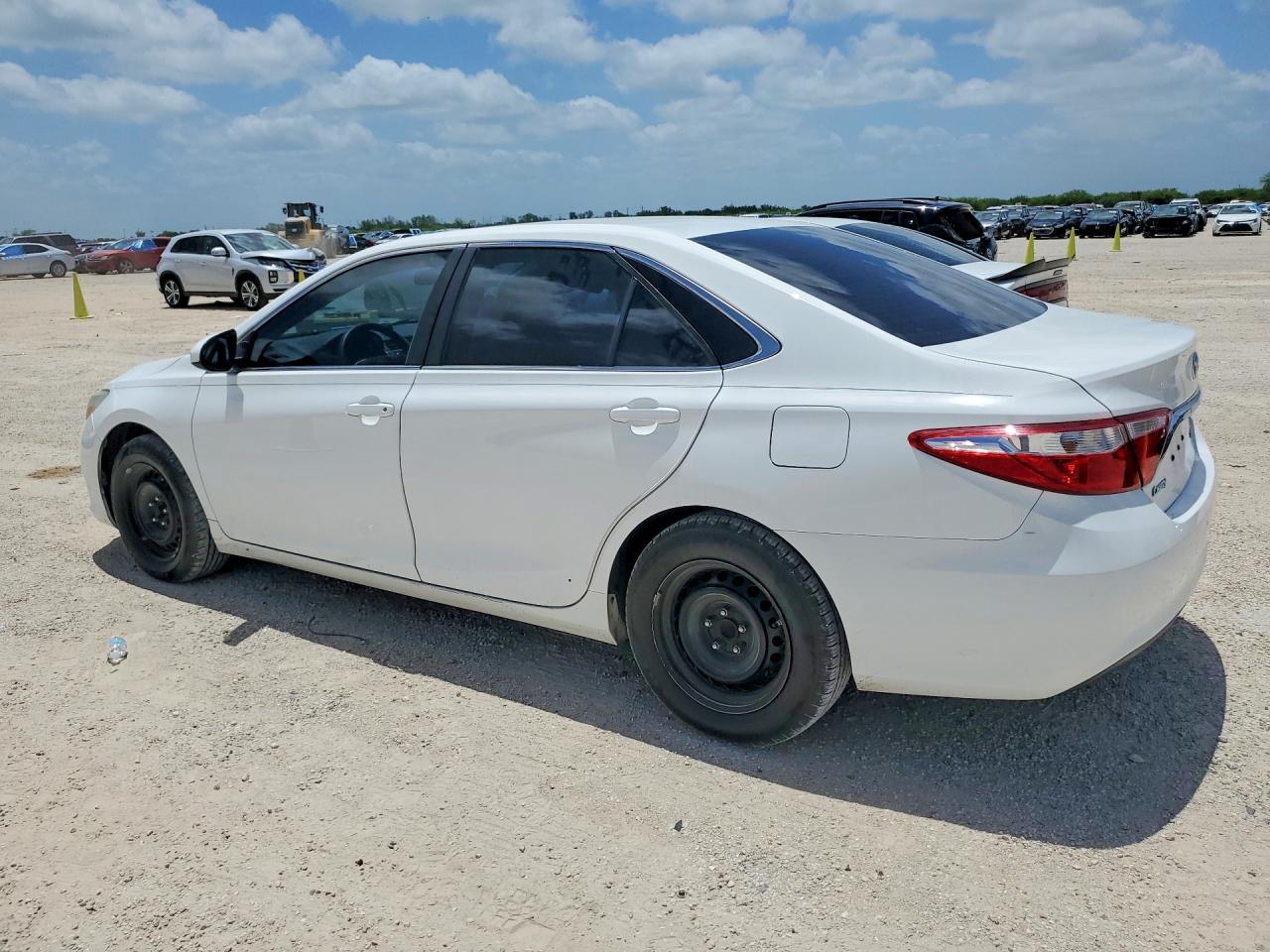 2016 TOYOTA CAMRY LE — снимка 2