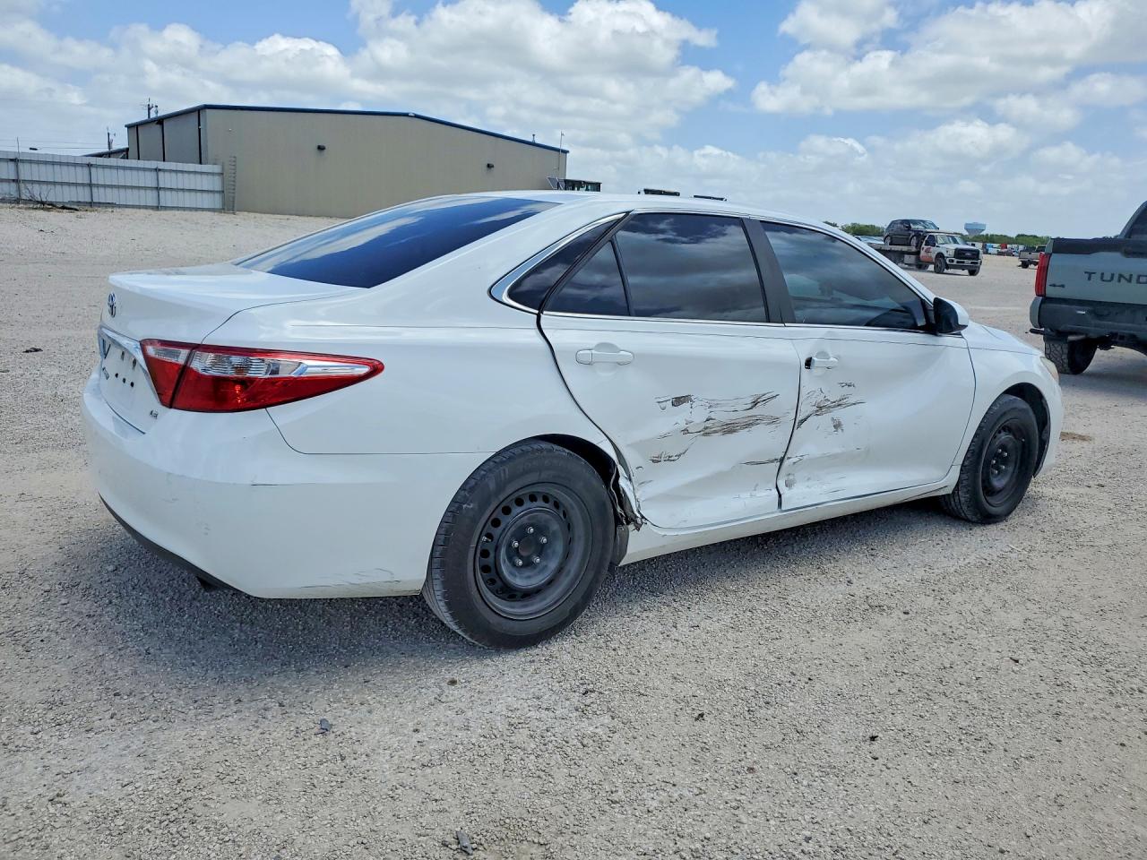 2016 TOYOTA CAMRY LE — снимка 3