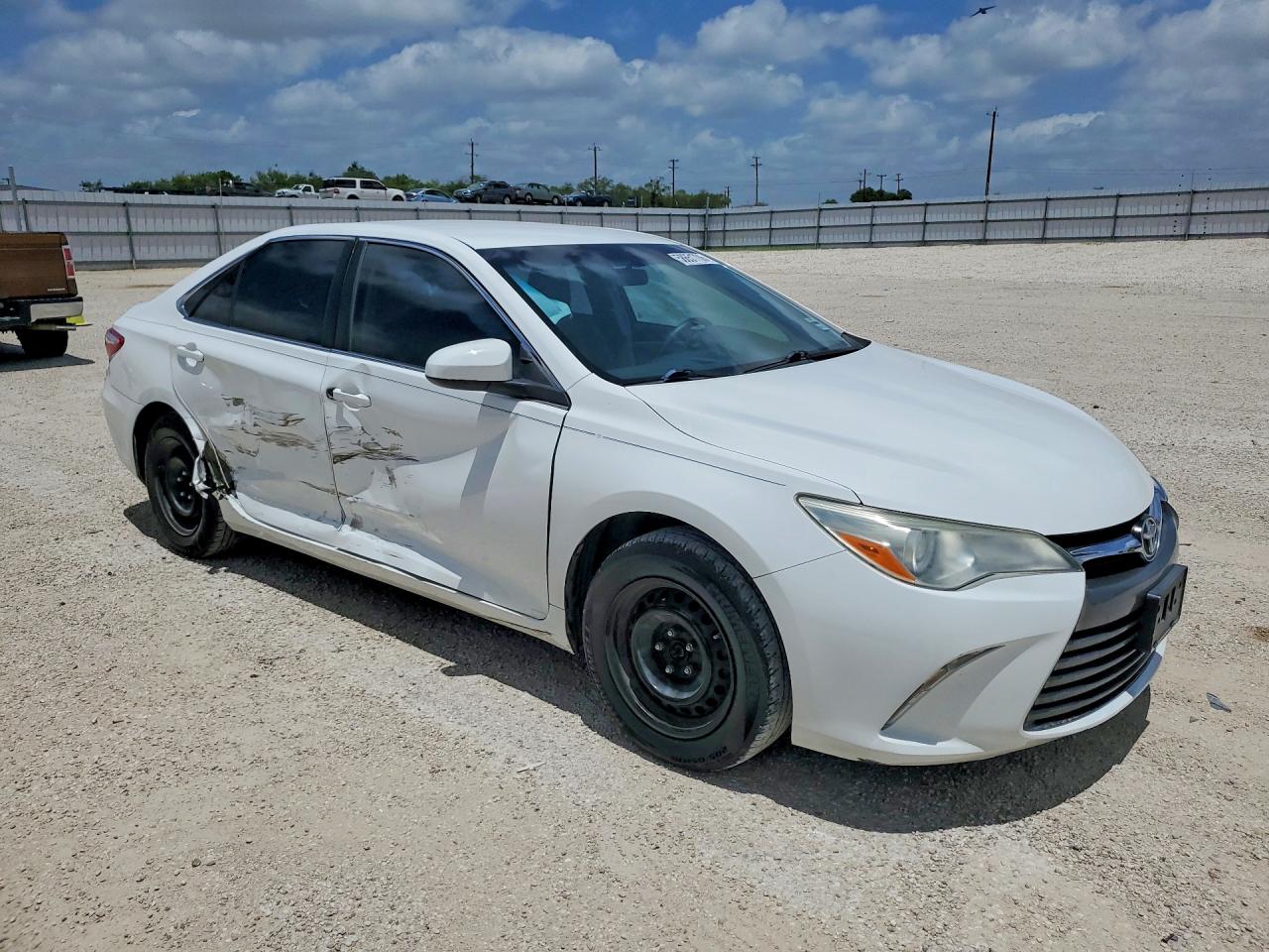 2016 TOYOTA CAMRY LE — снимка 4