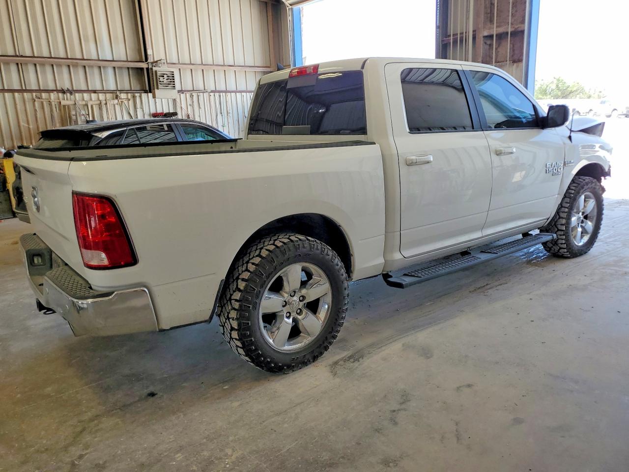2019 RAM 1500 CLASSIC SLT — снимка 3