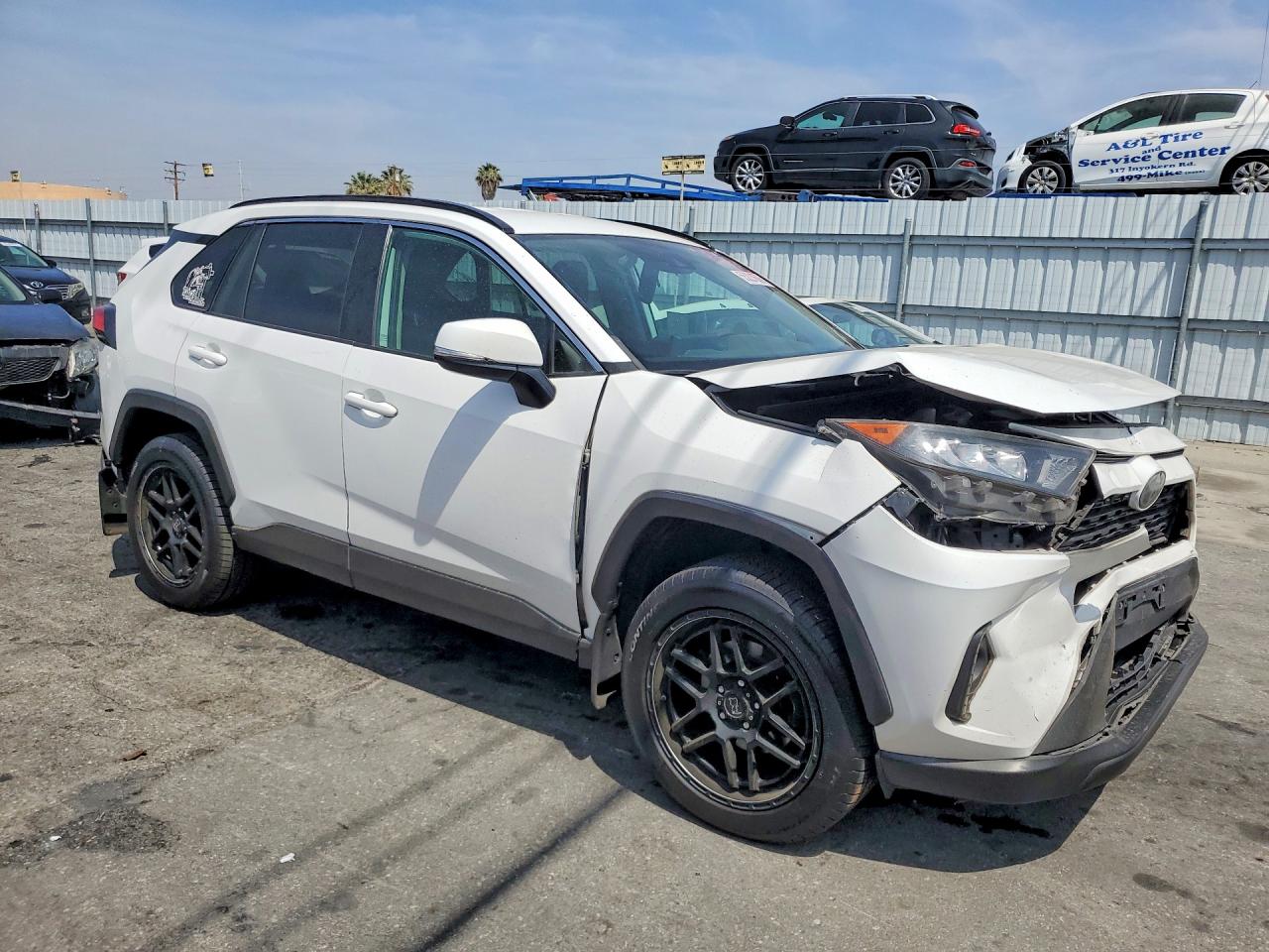 2019 TOYOTA RAV4 LE — снимка 4