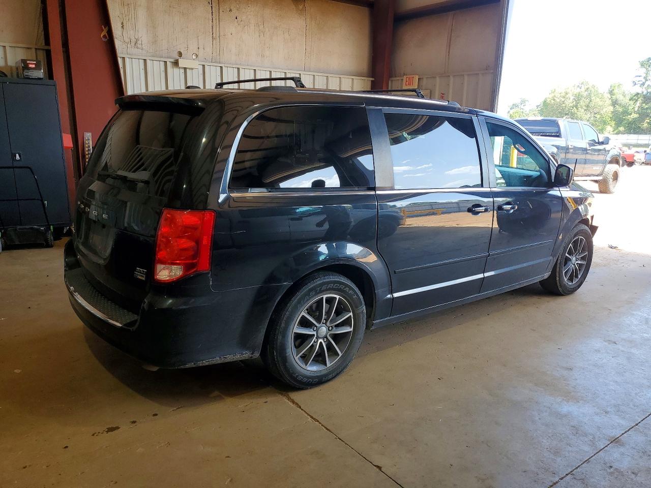 2017 DODGE GRAND CARAVAN SXT — снимка 3