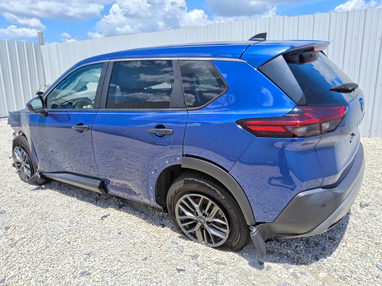 2023 NISSAN ROGUE S — снимка 2