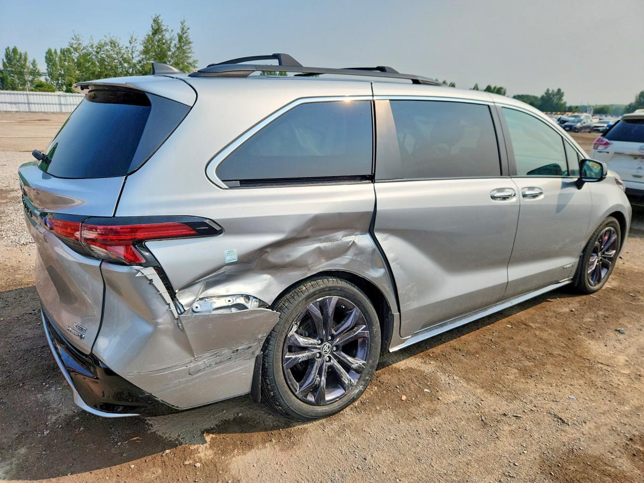 2021 TOYOTA SIENNA LE — снимка 3