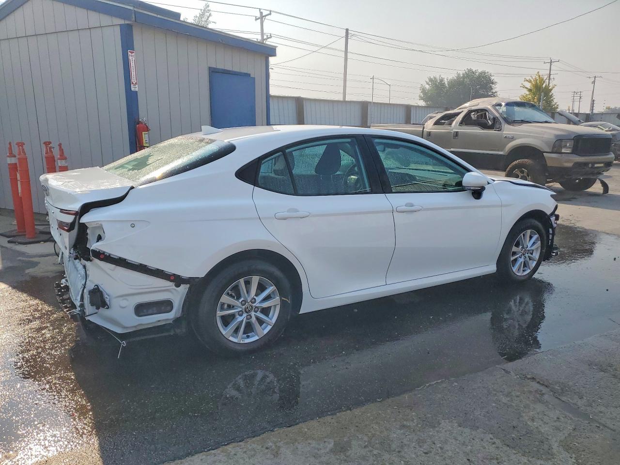2025 TOYOTA CAMRY LE — снимка 3
