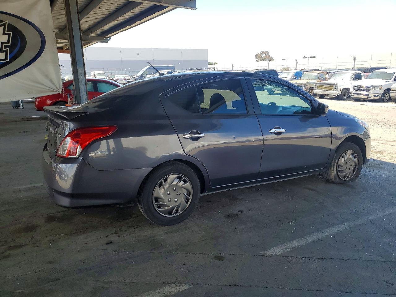 2015 NISSAN VERSA 1.6 SV — снимка 3
