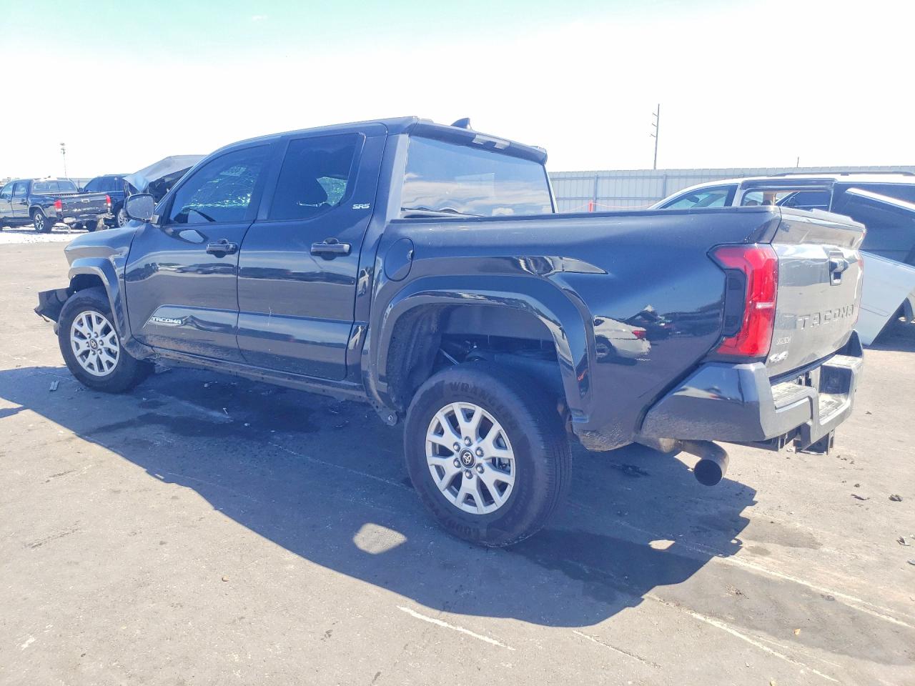 2025 TOYOTA TACOMA SR5 — снимка 2