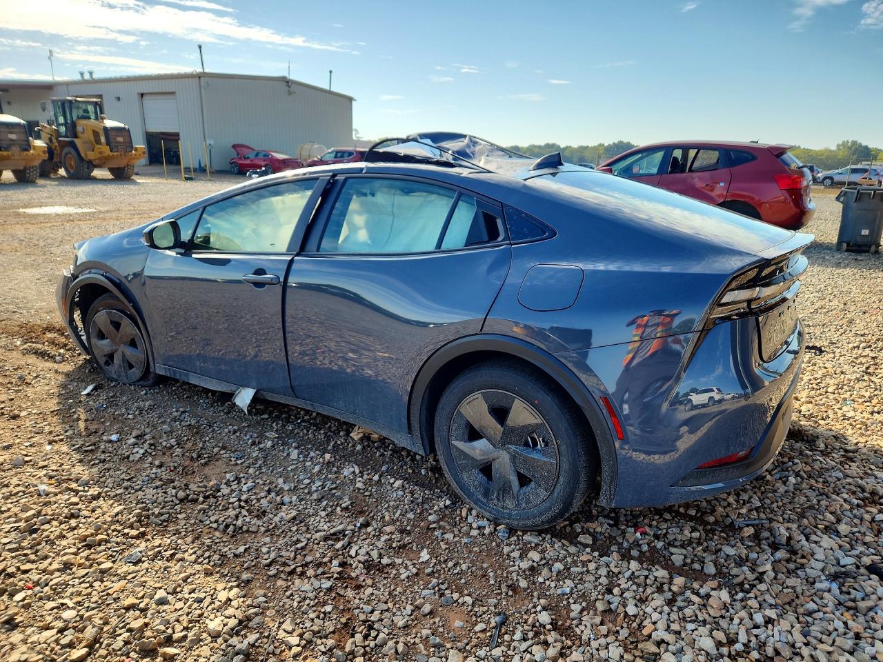 2026 TOYOTA PRIUS PLUG-IN HYBRID SE — снимка 2