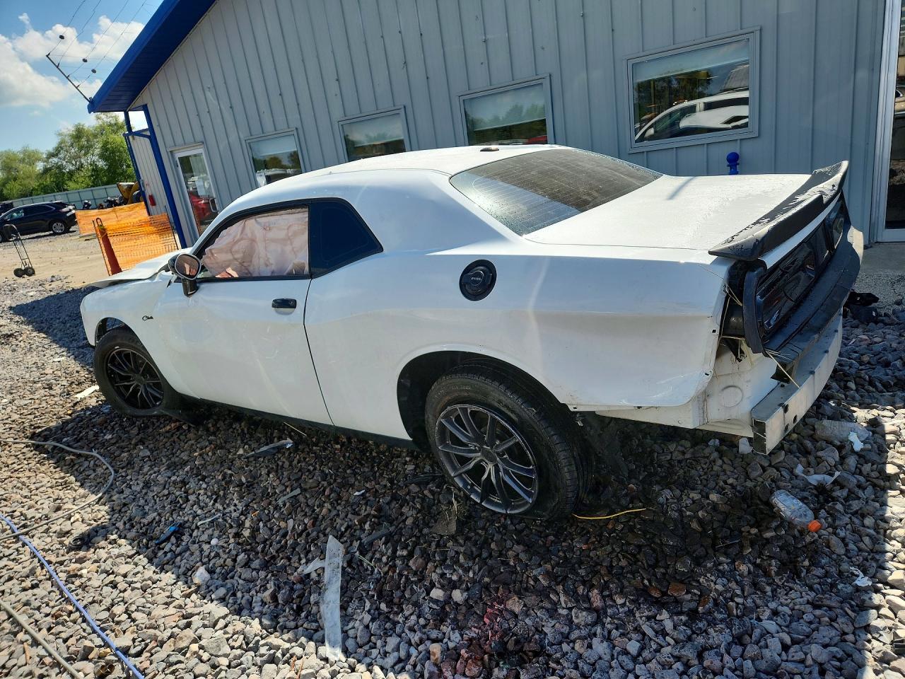 2016 DODGE CHALLENGER SXT — снимка 2