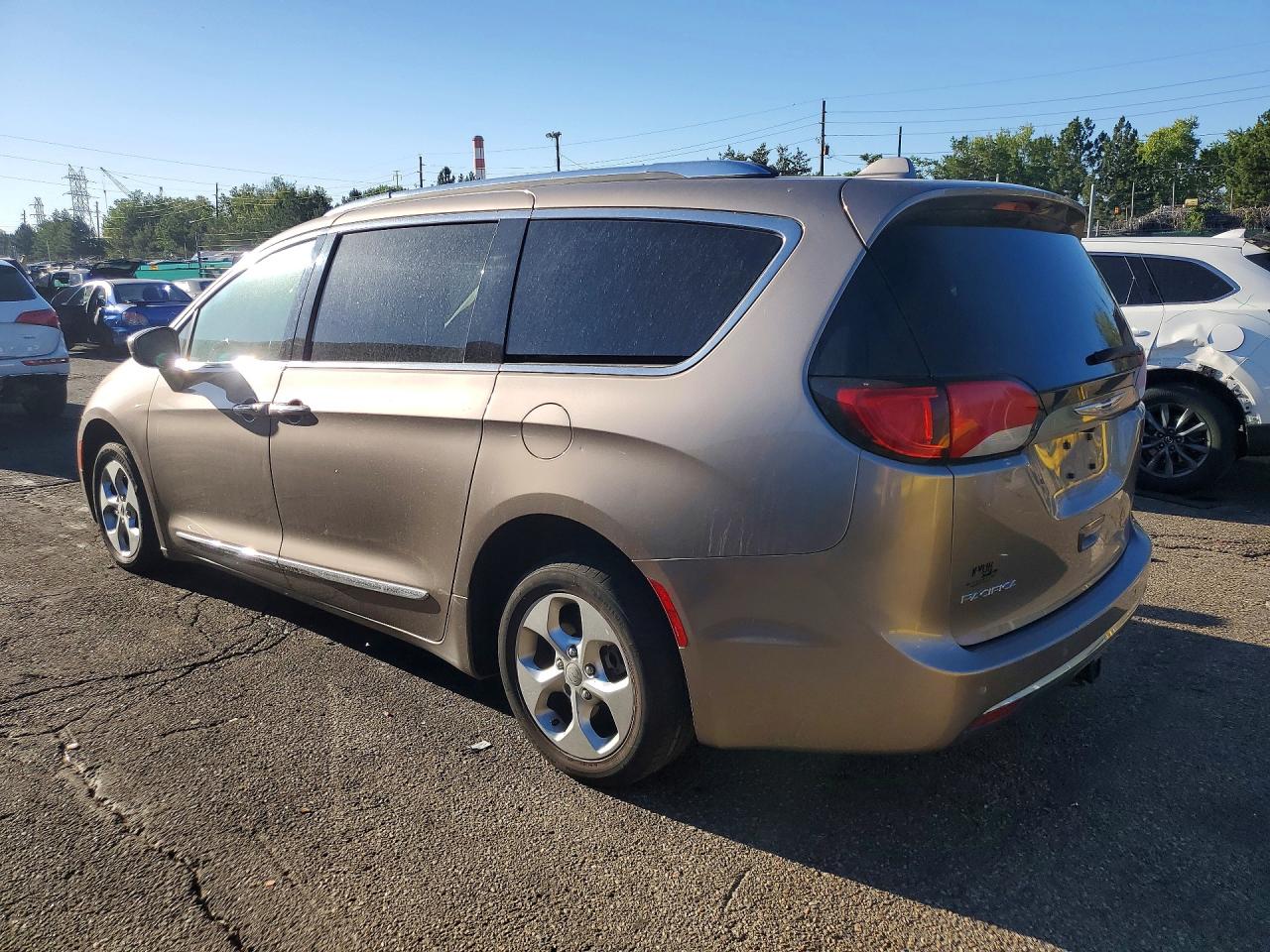 2017 CHRYSLER PACIFICA TOURING L PLUS — снимка 2