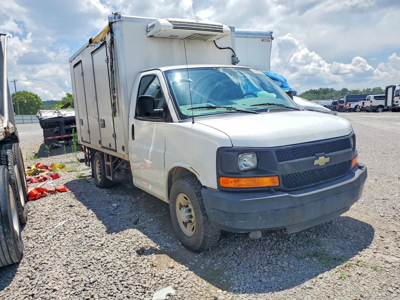 2017 CHEVROLET EXPRESS G3500 — снимка 4