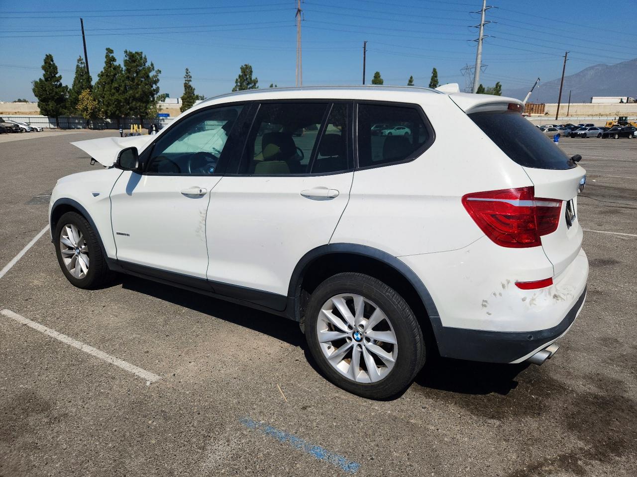 2017 BMW X3 SDRIVE28I — снимка 2