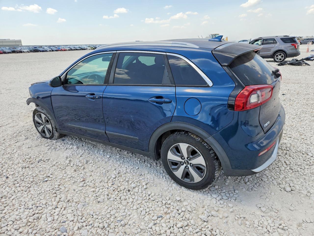 2018 KIA NIRO LX — снимка 2