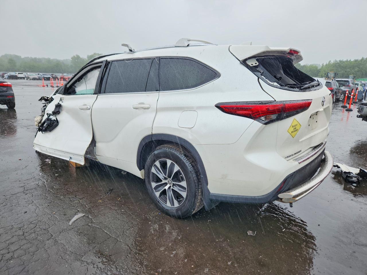 2020 TOYOTA HIGHLANDER XLE — снимка 2