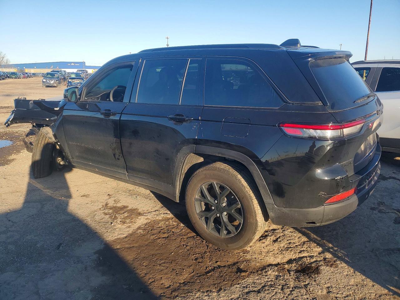 2024 JEEP GRAND CHEROKEE LAREDO — снимка 2