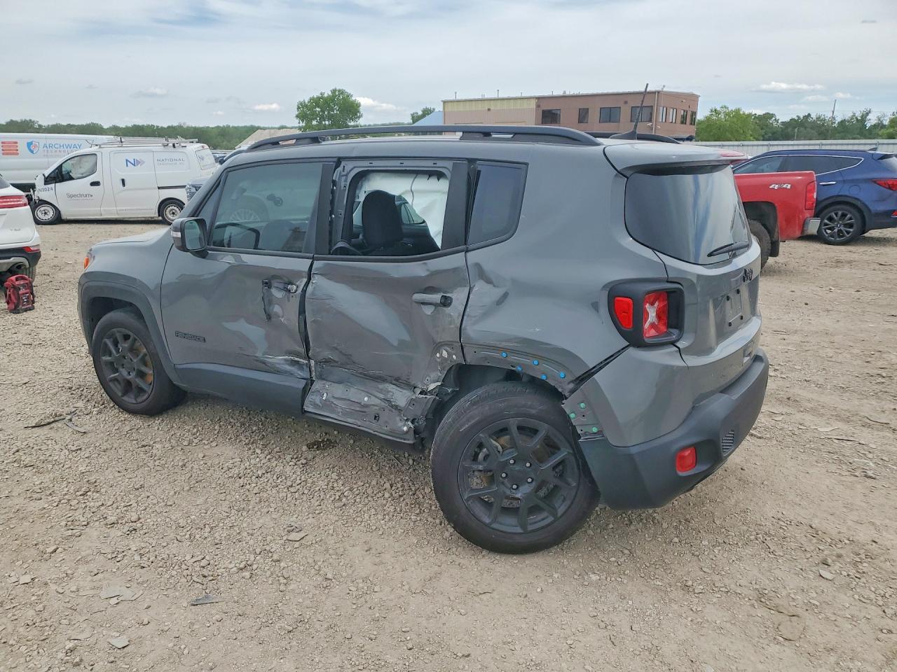 2020 JEEP RENEGADE LATITUDE — снимка 2