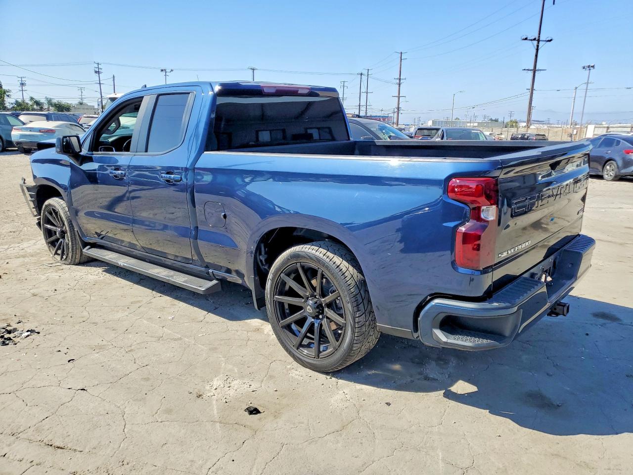 2020 CHEVROLET SILVERADO C1500 RST — снимка 2