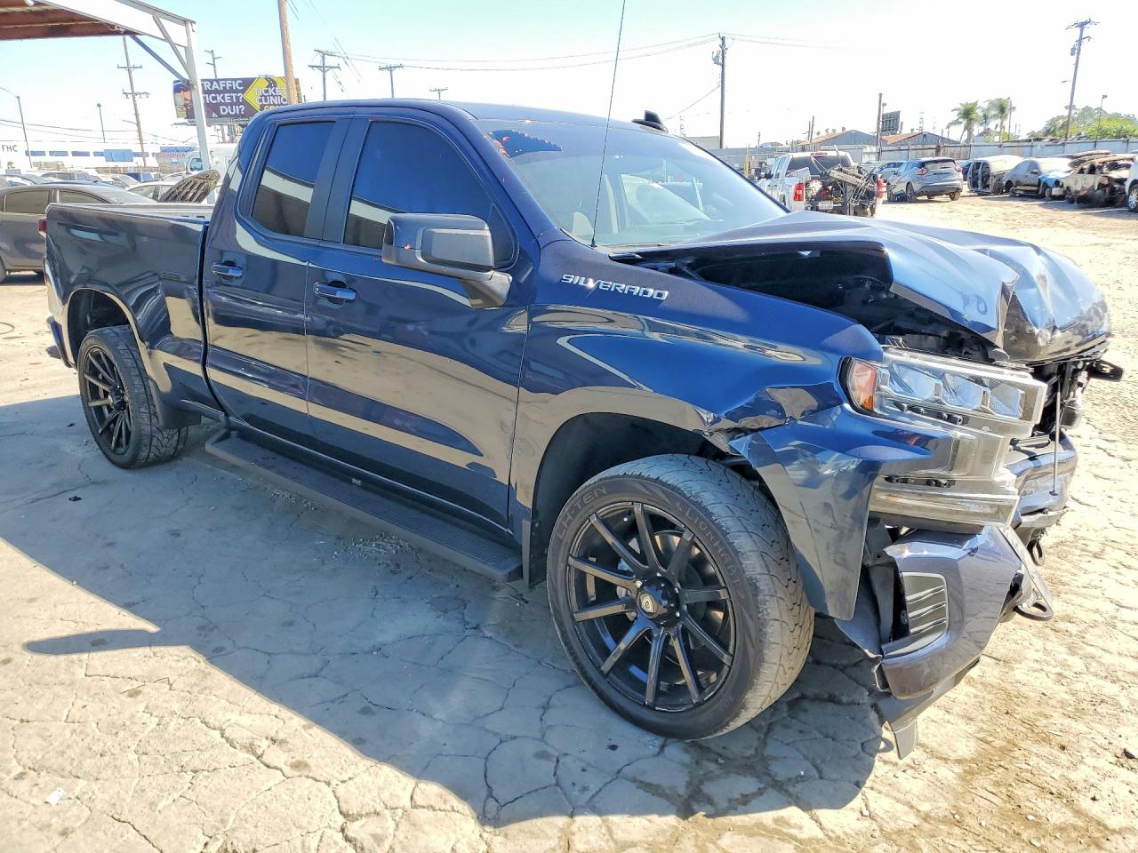 2020 CHEVROLET SILVERADO C1500 RST — снимка 4