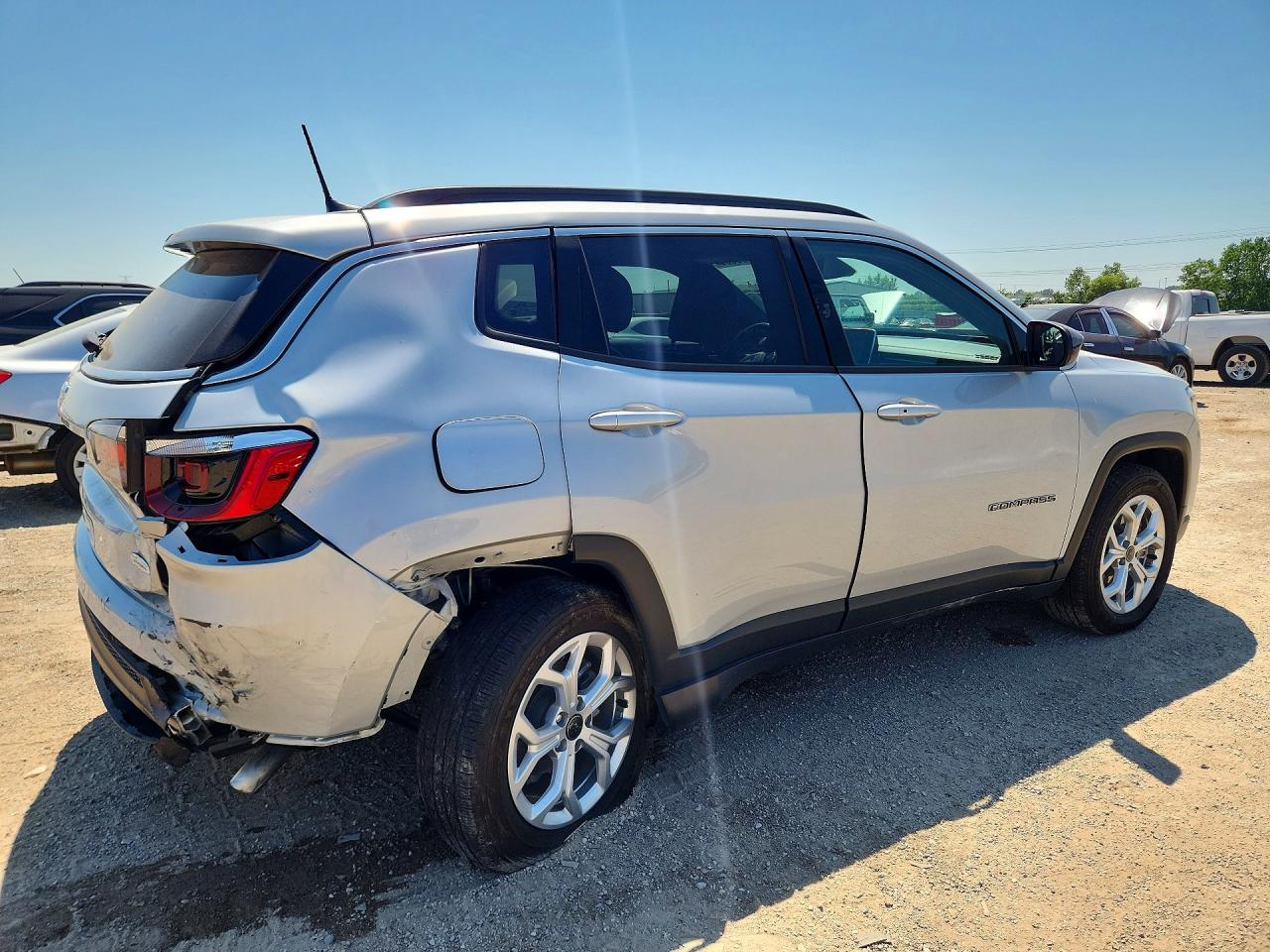 2025 JEEP COMPASS LATITUDE — снимка 3