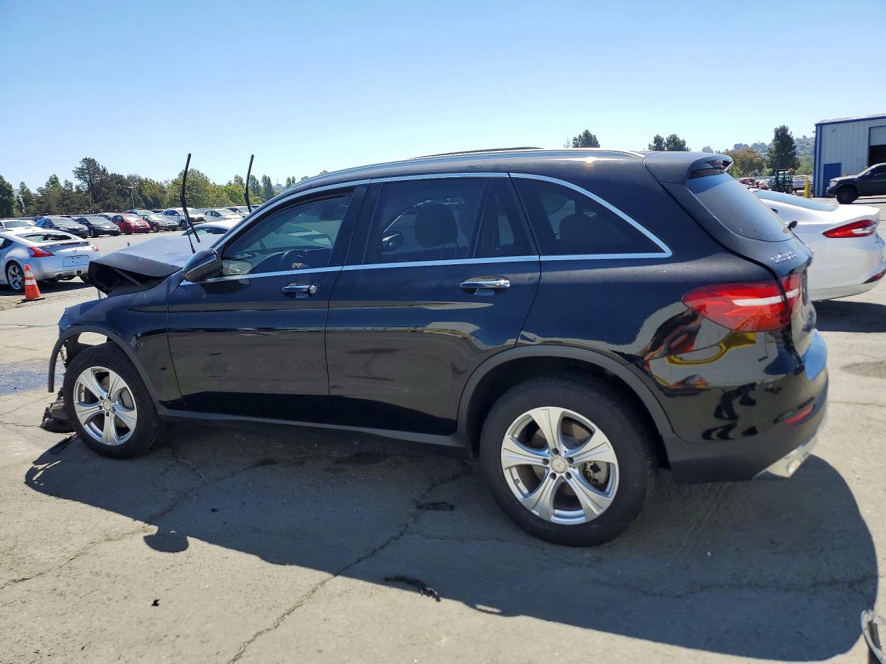 2016 MERCEDES-BENZ GLC 300 4MATIC — снимка 2