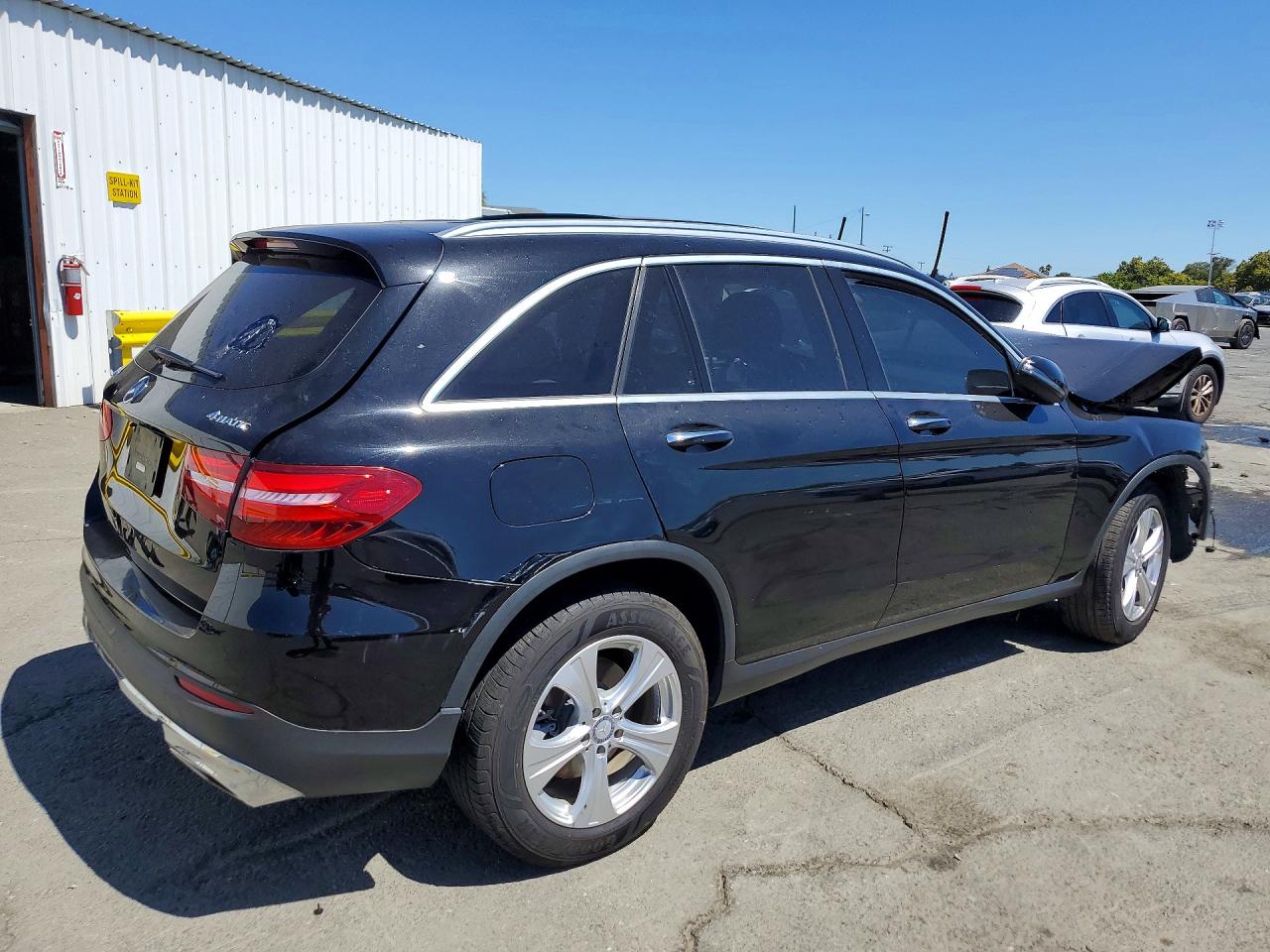 2016 MERCEDES-BENZ GLC 300 4MATIC — снимка 3