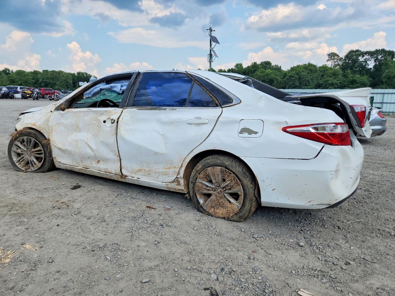 2016 TOYOTA CAMRY SE — снимка 2