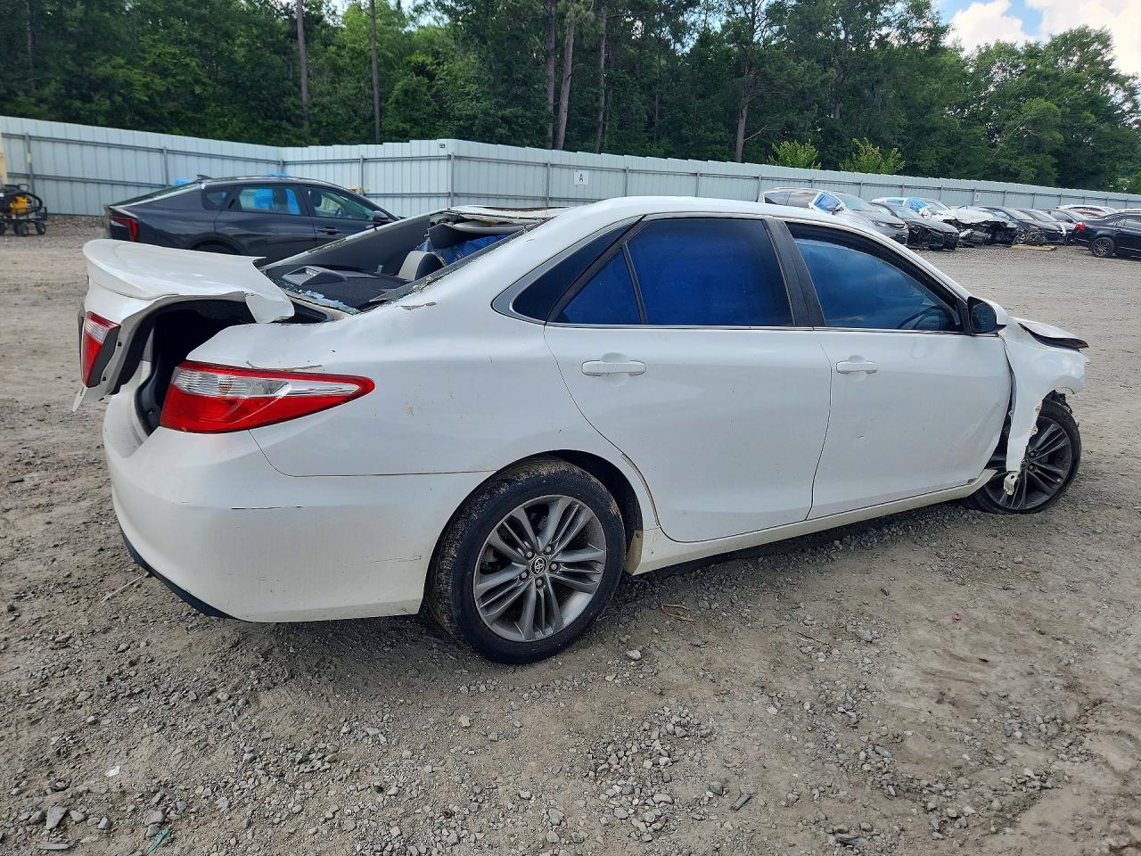 2016 TOYOTA CAMRY SE — снимка 3