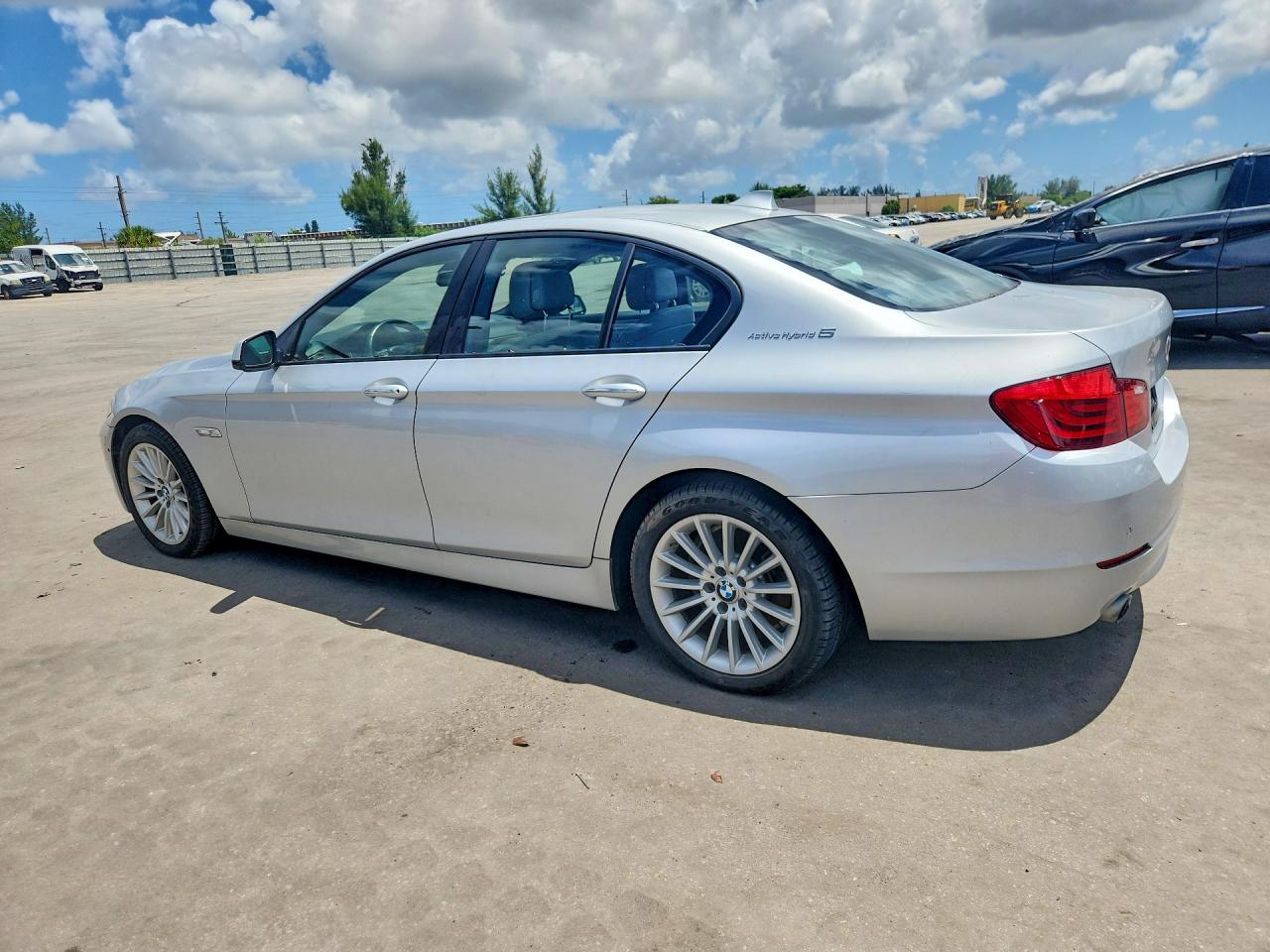 2013 BMW 535 I HYBRID — снимка 2