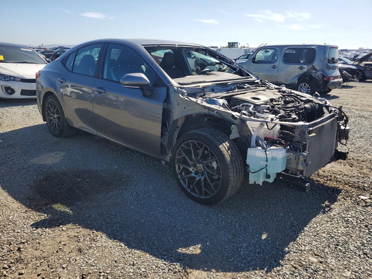 2025 TOYOTA CAMRY SE — снимка 4