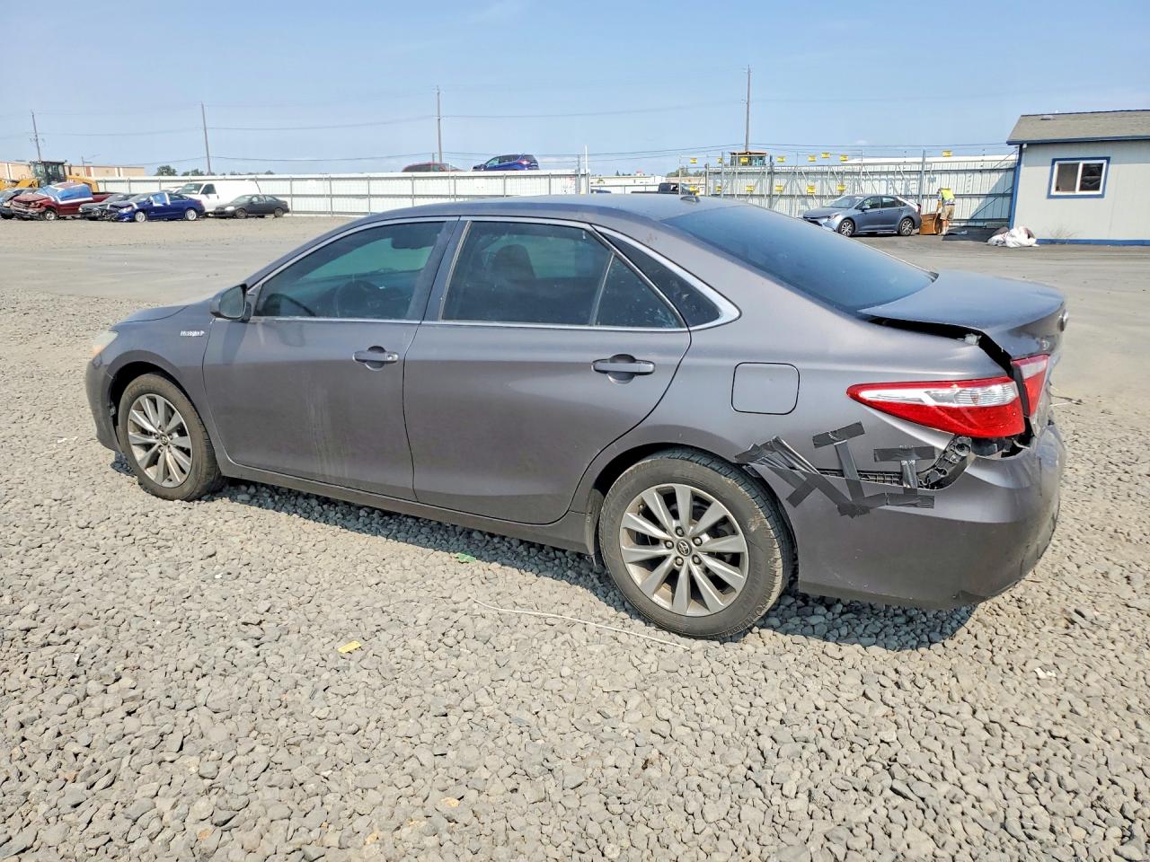 2017 TOYOTA CAMRY HYBRID XLE — снимка 2
