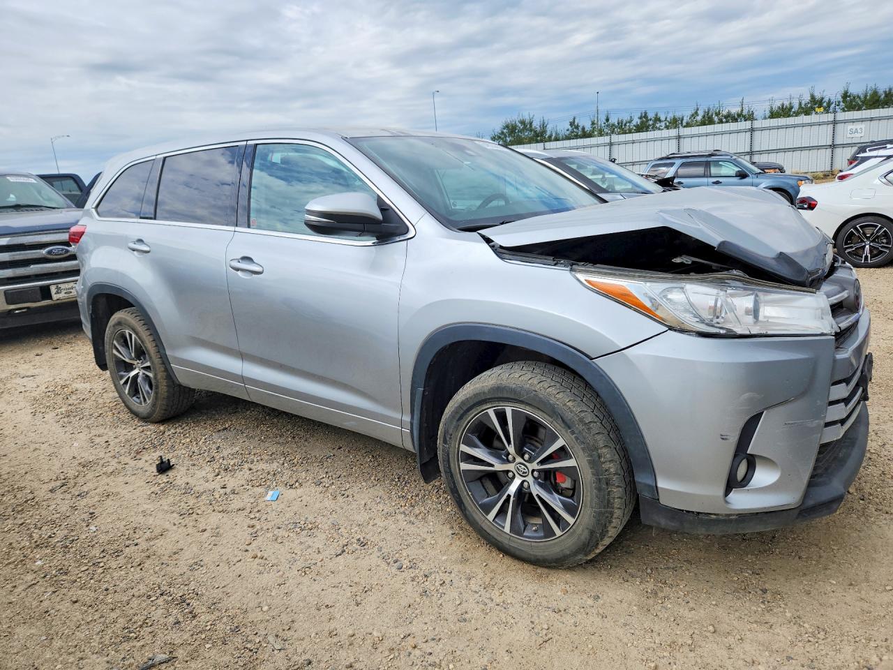 2018 TOYOTA HIGHLANDER LE — снимка 4