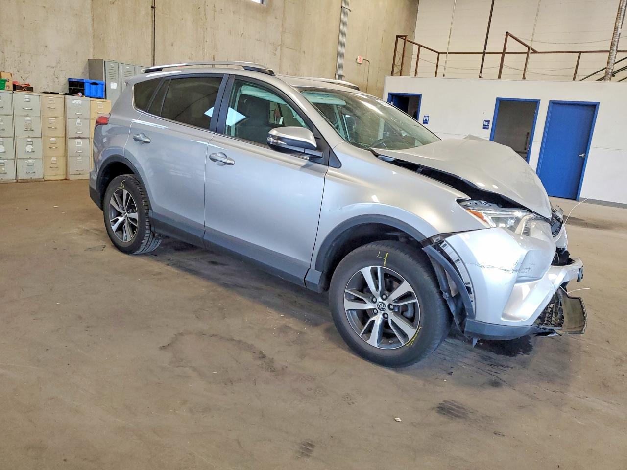 2017 TOYOTA RAV4 XLE — снимка 4