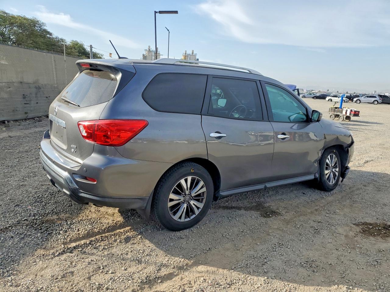 2017 NISSAN PATHFINDER SV — снимка 3