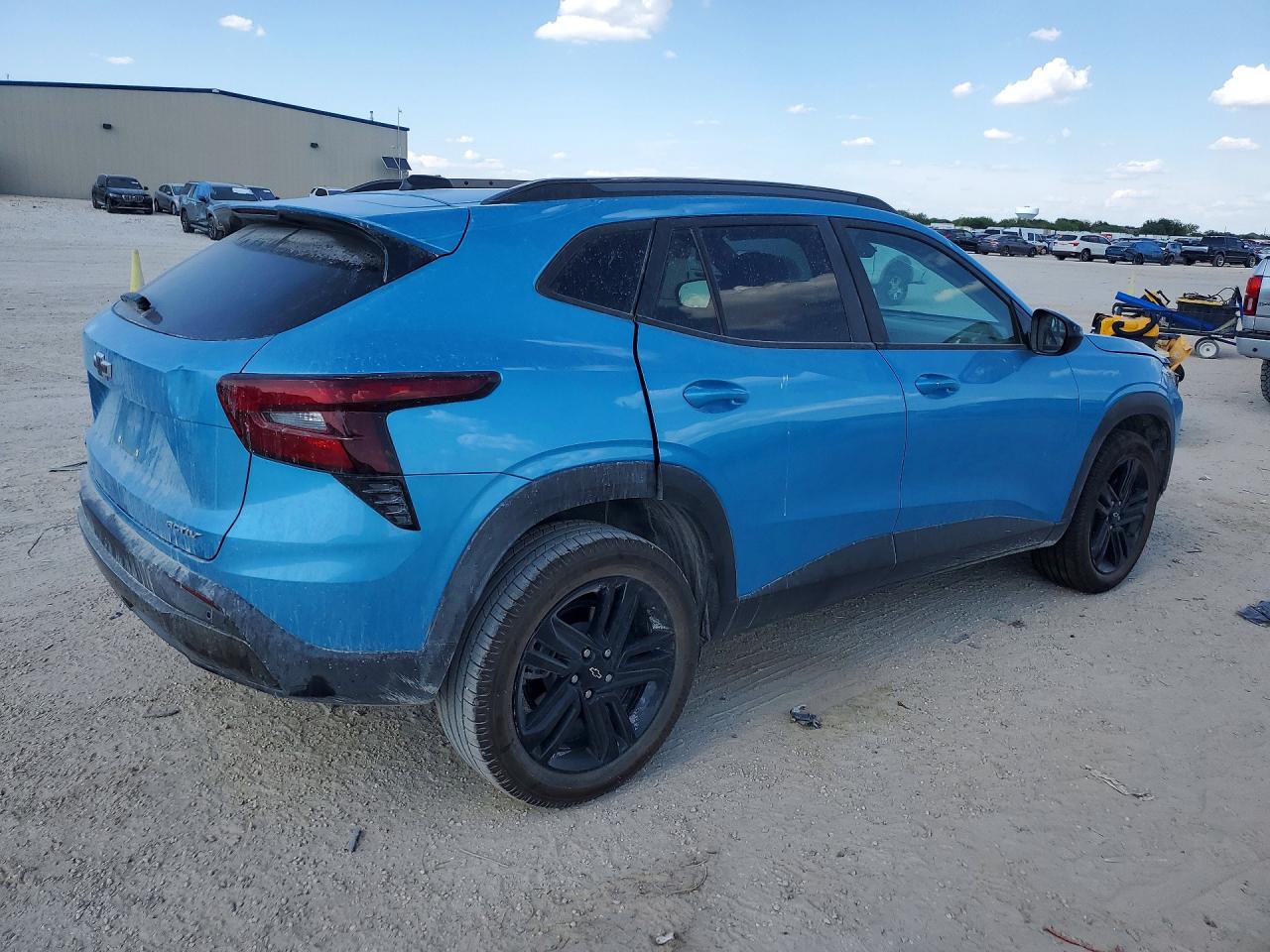 2025 CHEVROLET TRAX ACTIV — снимка 3