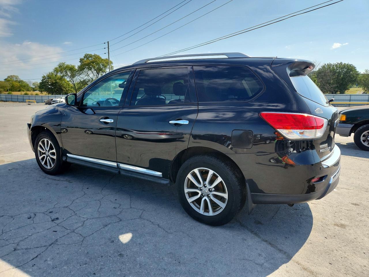 2016 NISSAN PATHFINDER SL — снимка 2