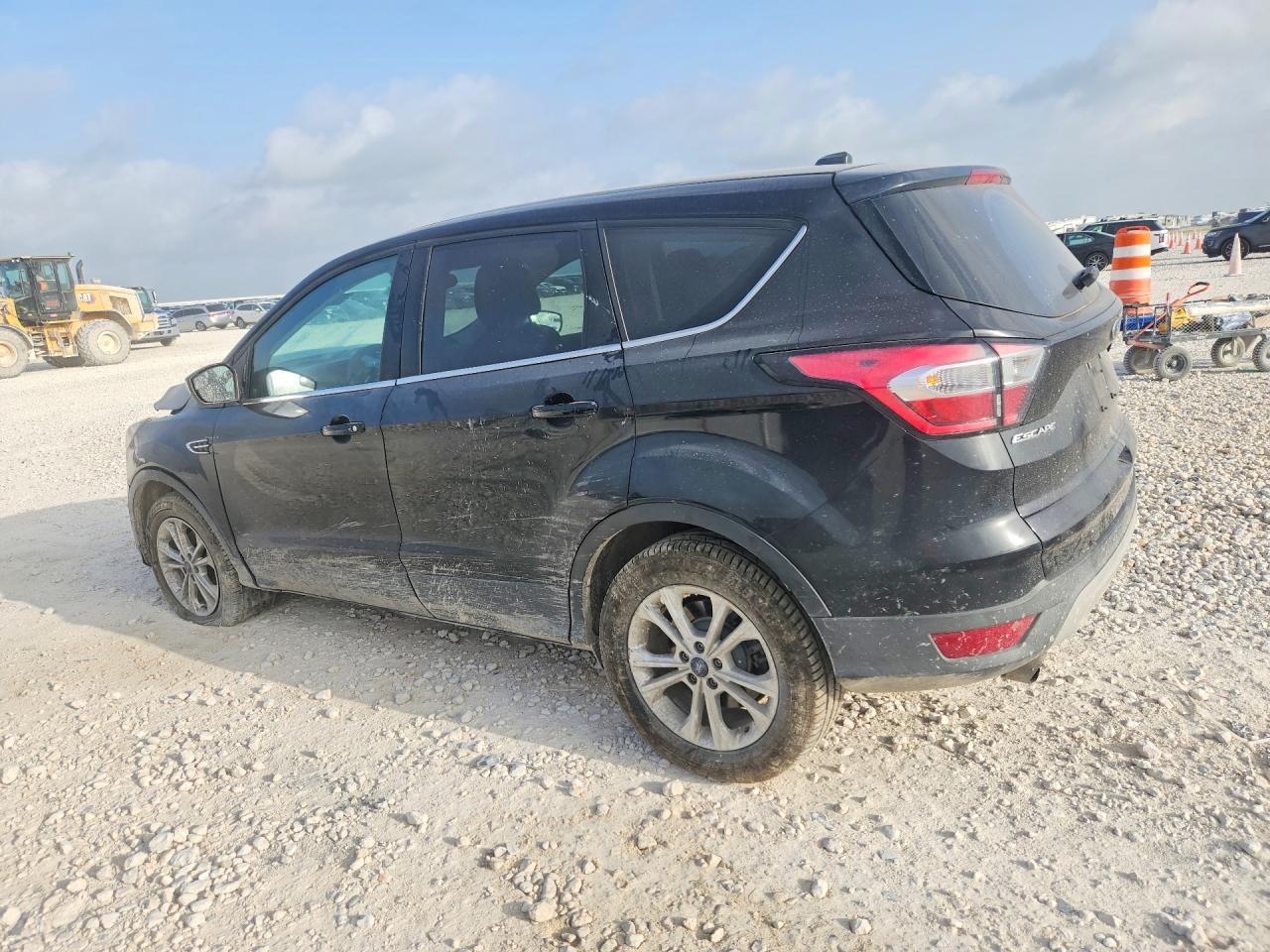 2017 FORD ESCAPE SE — снимка 2