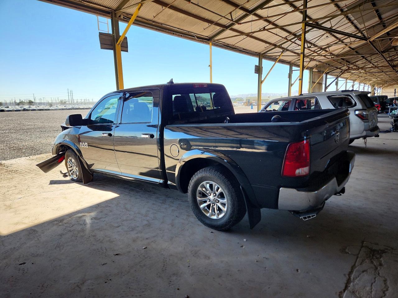 2018 RAM 1500 SLT — снимка 2