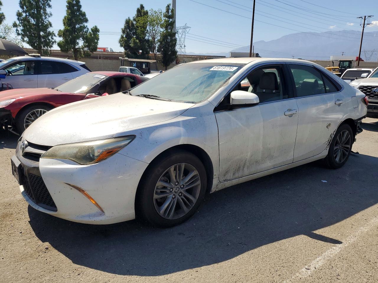 2015 TOYOTA CAMRY SE