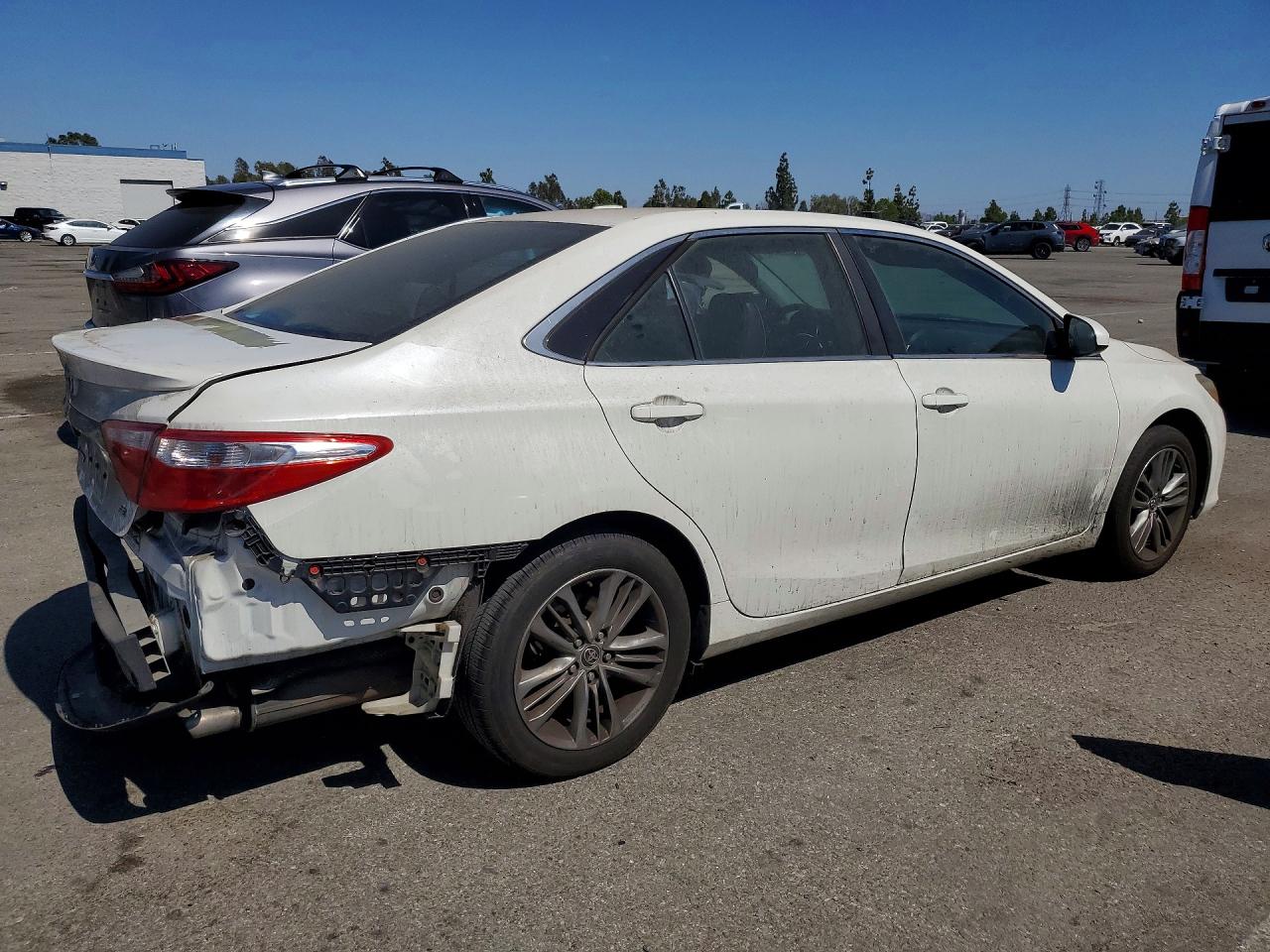 2015 TOYOTA CAMRY SE — снимка 3