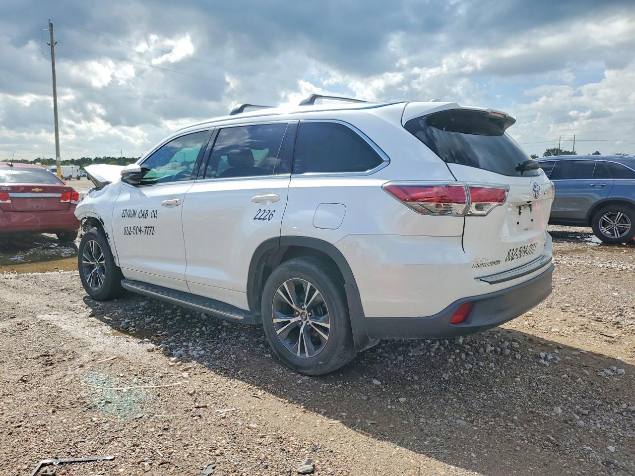 2016 TOYOTA HIGHLANDER XLE — снимка 2
